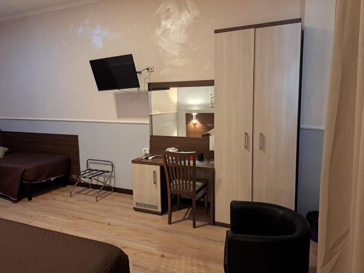 Hotel Leone Rome Exterior photo